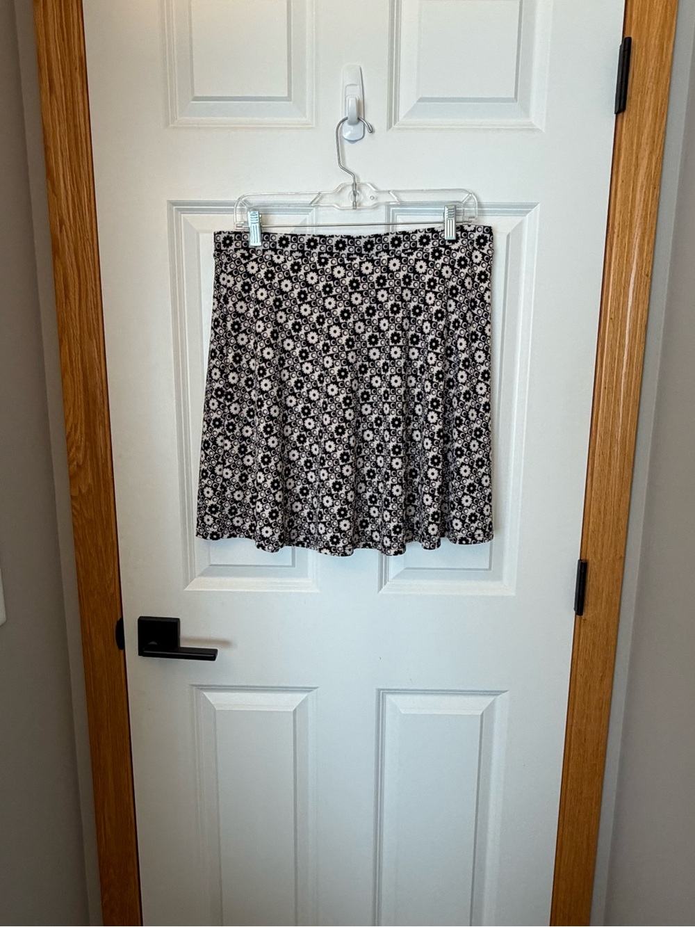 Gilli Black & White Floral Circle Skirt